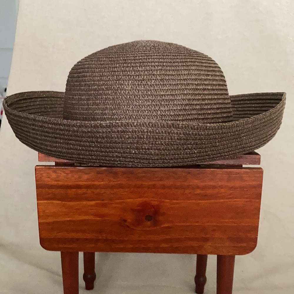Vintage Liz Claiborne straw hat - Picture 3 of 7